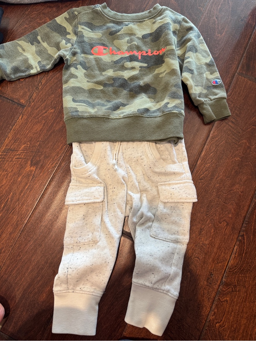 Champion Kids Camo Sweatshirt & Cat & Jack Joggers pants